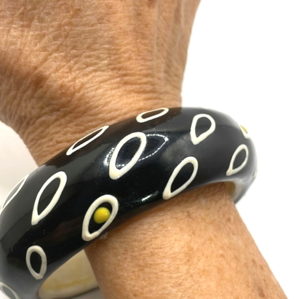 Black White and Yellow Chunky Vintage 80's Plastic Bangle Bracelet Lg